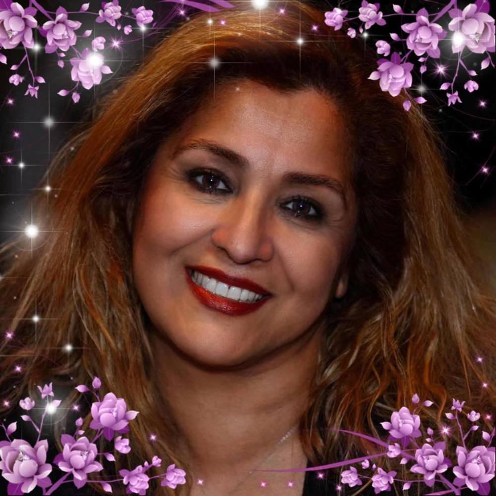 Meet your Posher, Roxana